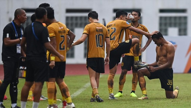 Bhayangkara FC berhasil mengalahkan PSIS Semarang dengan skor 3-2 dalam laga Liga 1 di Stadion Wibawa Mukti, Rabu (1/3).