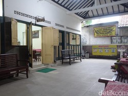 Pasien Sunat di Juru Supit Bogem Tak Cuma Warga Lokal, Ada Bule Juga