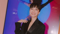 <p>Artis cantik Raline Shah&nbsp;serlalu berhasil mengambil hati banyak orang, Bunda. Belum lama ini, Raline bahkan mengejutkan netizen karena penampilan barunya. (Foto: Instagram: @ralineshah)</p>