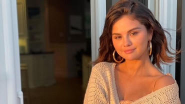 img-title Selena Gomez Unfollow Zayn Malik hingga Dua Lipa, Kenapa?
