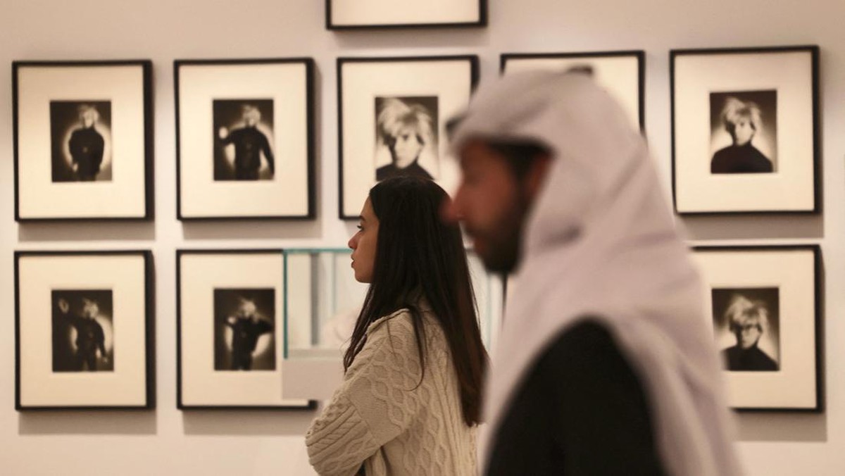 FOTO: Karya Ikonis Andy Warhol Dipamerkan di Arab Saudi
