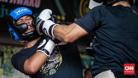 FOTO: Polda Metro Gelar Street Boxing demi Cegah Tawuran di Jakarta