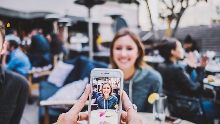 Ilustrasi influencer (Foto: Unsplash/Josh Rose)