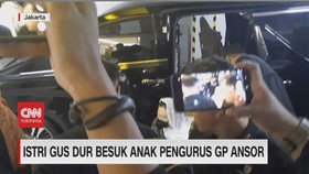VIDEO: Istri Gus Dur Besuk Anak Pengurus GP Ansor