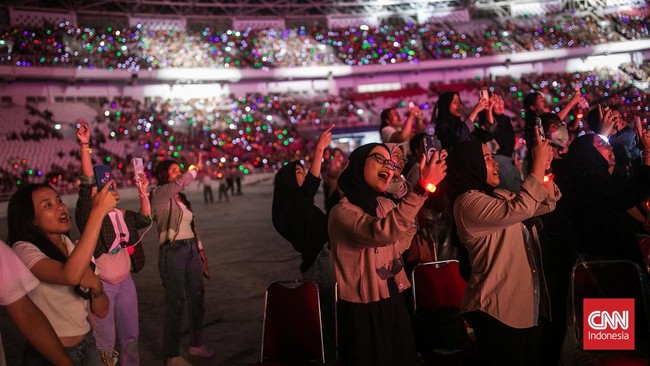 Seorang pria berinisial RA (29) mencuri dua unit handphone saat konser tunggal Raisa di Stadion Utama Gelora Bung Karno (SUGBK) pada Sabtu (25/2) lalu.