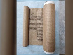 5 Media Tulis Kuno untuk Mencatat Sebelum Adanya Kertas, Apa Saja?
