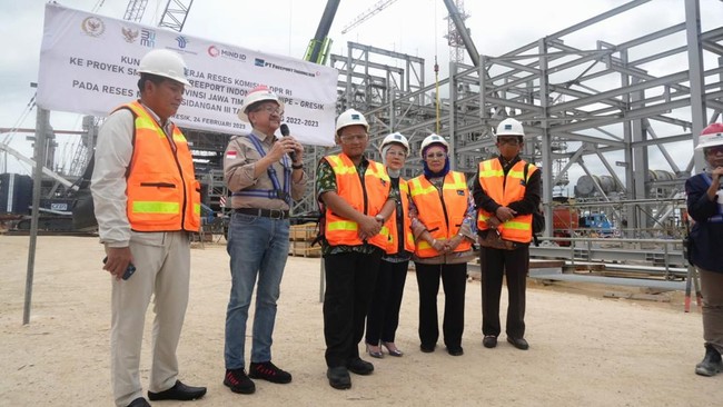 Wakil Ketua Komisi VI DPR RI, Sarmuji, meyakini keberadaan smelter Manyar PTFI akan memberikan manfaat ekonomi bagi Jawa Timur.