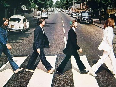 Menguak Teori Konspirasi Kematian Paul The Beatles dalam Cover Album 'Abbey Road'