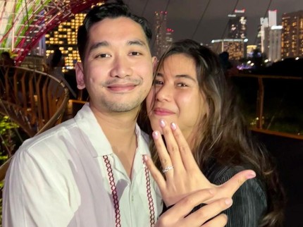 5 Potret Romantis Adinda Thomas Dilamar Kekasih di Gardens by the Bay Singapura