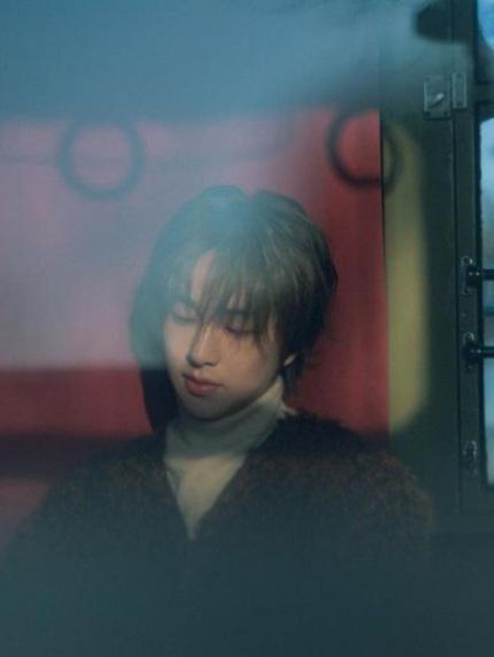 Album milik Onew ini akan dirilis pada Senin, (6/3) pukul 6 PM KST atau 16.00 WIB. Nah, siapa yang tidak sabar mendengar suara khas dari pria dengan nama asli Lee Jinki ini, Beauties?/Foto: instagram.com/shinee