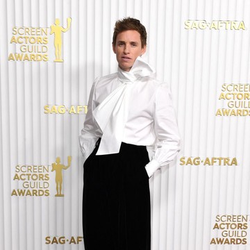 img-title 5 Aktor Paling Modis di SAG Awards 2023, dari Eddie Redmayne sampai Andrew Garfield
