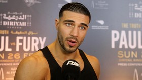 Ditonton Tyson dan Ronaldo, Tommy Fury Menang Angka atas Jake Paul