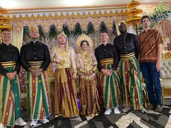 Gadis Soppeng Sempat Dibawa ke Inggris Sebelum Dinikahi Petarung MMA