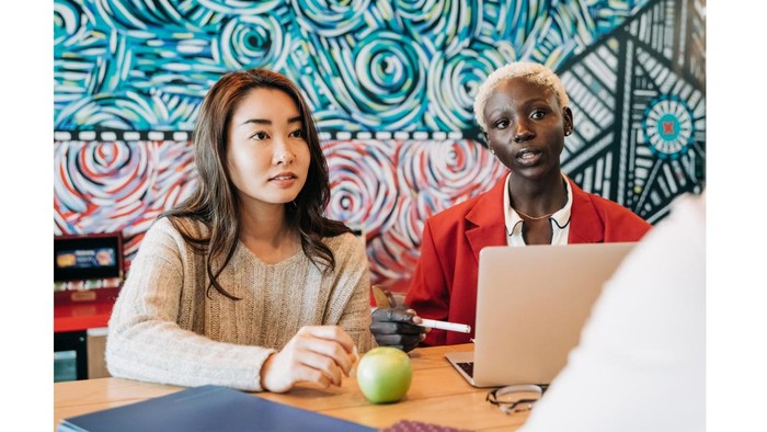 Jangan Buru-buru Resign Tanpa Rencana, Ini Cara Menghadapi Lingkungan Kerja yang Toxic