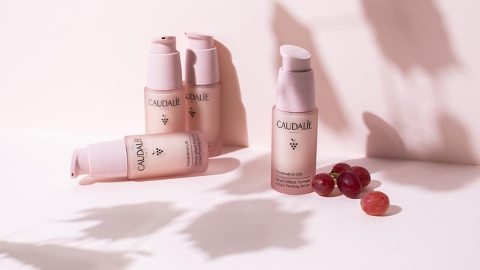Rangkaian Caudalie Resveratrol-Lift, Klaim 2 Kali Lebih Efektif dari Retinol Rangkaian Caudalie Resveratrol-Lift, Klaim 2 Kali Lebih Efektif dari Retinol