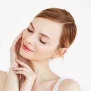 Mengenal Treatment Emface, Cara Terbaru Menolak Tua Hanya dengan Waktu 20 Menit Saja!