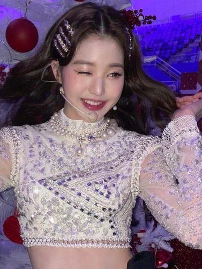 Jang Won Young merupakan pemenang dari program acara Produce 48, dan berhasil debut bersama grup IZ*ONE sebagai center./ foto: instagram.com/for_everyoung10