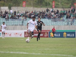 Babak Pertama Persebaya Vs PSM Makassar Skor 1-0, Hujan 3 Kartu Kuning