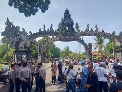 Tuntut SHM Tanah di Gilimanuk, 1.200 Warga Tutup Jalan