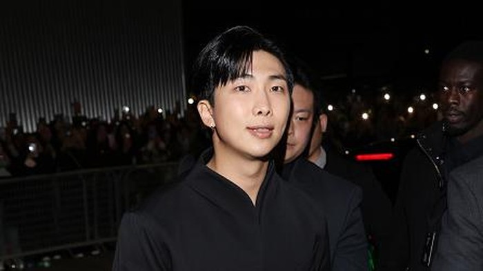RM BTS di Milan Fashion Week 2023