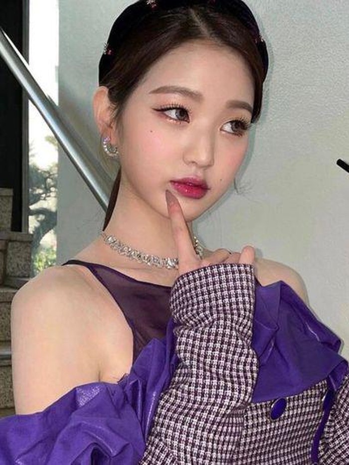 Setelah kontrak IZ*ONE berakhir, Jang Won Young kembali ke agensi asalnya, Starship Entertainment dan resmi debut bersama IVE setelahnya./ foto: instagram.com/for_everyoung10