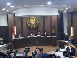 Ketua KPU Jelaskan Maksud Pernyataan Proporsional Tertutup di Sidang DKPP