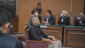 Agus Nurpatria Lempar Senyum Setelah Divonis 2 Tahun Penjara