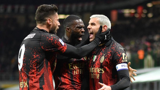 Milan meraih kemenangan penting untuk mempertahankan posisi di zona Liga Champions setelah mengalahkan Atalanta 2-0
