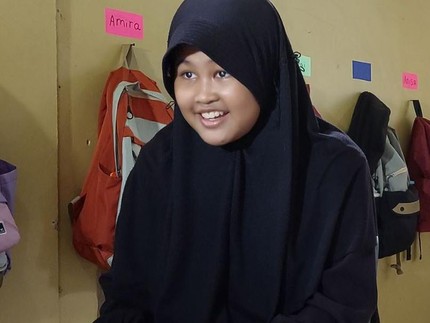 Lala, Anak Penjahit dan Buta yang Bermimpi Jadi Ustazah