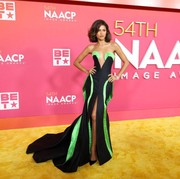 Kembali Eksis di Red Carpet, Zendaya Pakai Dua Gaun Vintage! Simak Reaksi Gemas Tom Holland