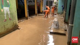 Banjir di Kampung Melayu Perlahan Surut Usai 4 Hari Tergenang