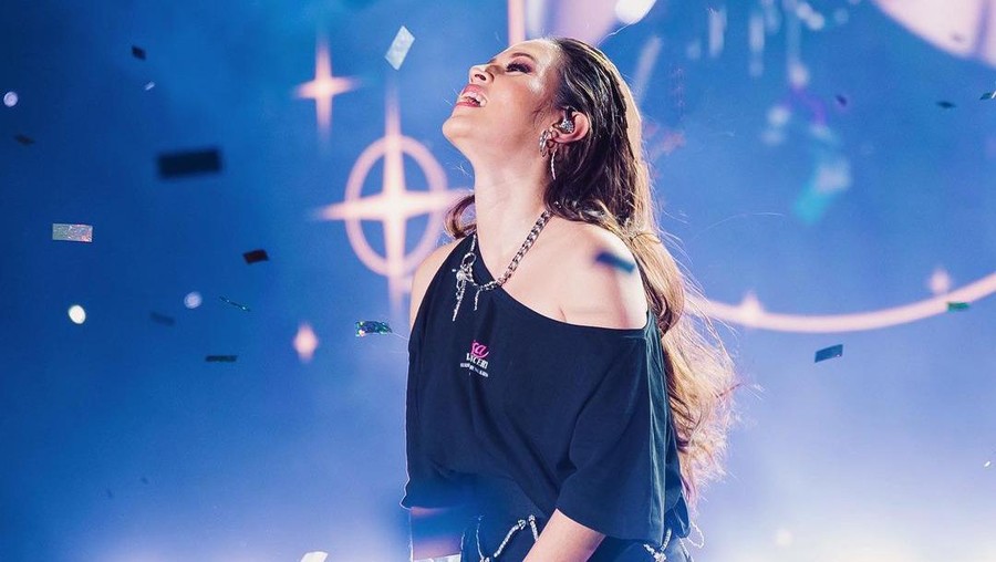 Curhat Sedih Raisa saat Konser