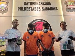 2 Kurir Narkoba Bersaudara Ditangkap di Surabaya, 1 Kg Sabu Disita