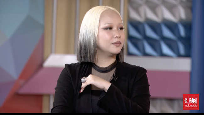 Tak jarang seseorang mengalami trauma dan trust issue setelah keluar dari hubungan yang toksik. Hal ini pula yang sempat dialami oleh penyanyi Gloria Jessica.