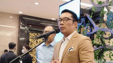 BALASAN RIDWAN KAMIL