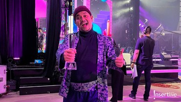 img-title Menang Fashionable Entertainer IFA 2023, Indra Bekti Bagikan Tips Berbusana