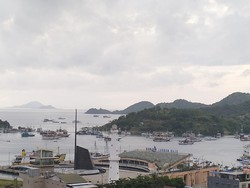 Cuaca Buruk, Kapal Wisata di Labuan Bajo Dilarang Berlayar