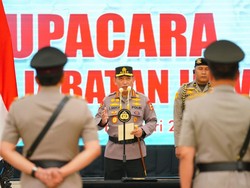 Pimpin Sertijab Irwasum, Kapolri Gelorakan Tingkatkan Kepercayaan Publik