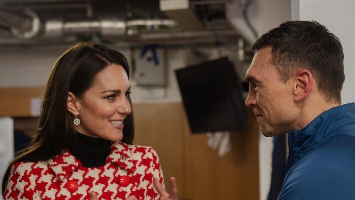 img-title Gaya Kate Middleton saat Kunjungi Wales Disebut Mirip dengan Putri Diana