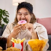 Selain Makan Banyak, 5 Kebiasaan Ini Ternyata Bisa Menjadi Pemicu Obesitas, Hindari Segera!