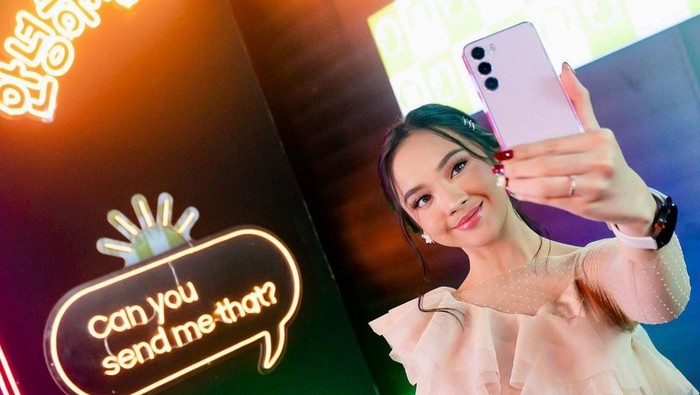 Raisa, Lyodra, dan Dian Sastrowardoyo Syuting Video Klip Pakai Smartphone