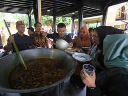 Kenduri Kuah Beulangong Meriahkan Peluncuran Khazanah Piasan Nanggroe 2023