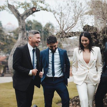 6 Potret Gading Marten-Anya Geraldine Hadiri Nikahan yang Jadi Sorotan