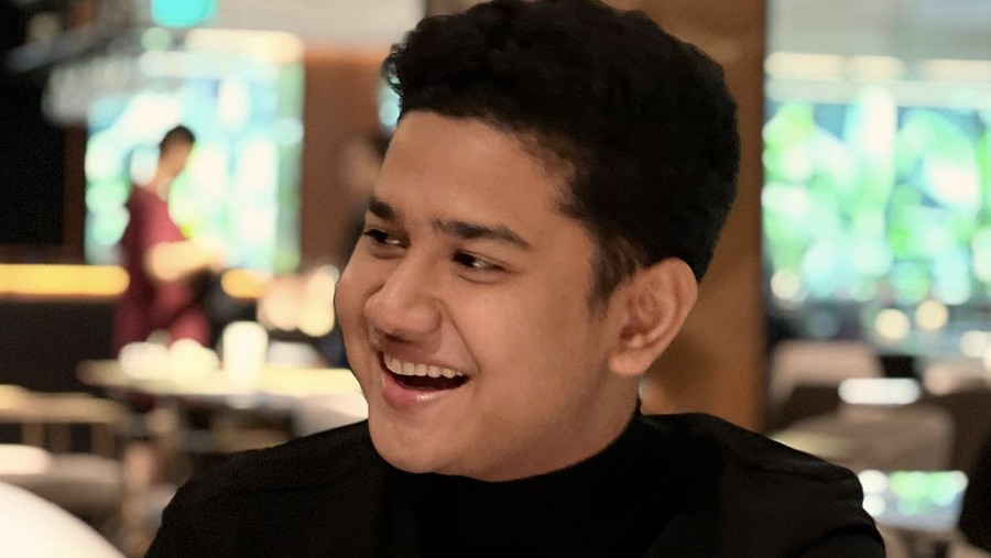Syakir Daulay Saat Seru-seruan Jadi Tukang Bubur hingga Penjual Warkop
