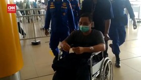 VIDEO: Pilot dan Kopilot Heli Polda Jambi Dirujuk ke RS Polri Jakarta