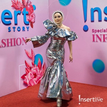 Meriahkan IFA 2023, Titi DJ dan Andmesh Tampil Trendi dengan Warna Silver