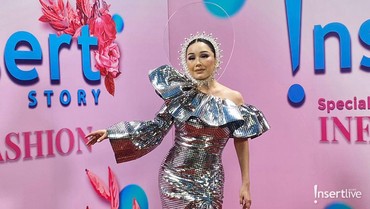 img-title Meriahkan IFA 2023, Titi DJ dan Andmesh Tampil Trendi dengan Warna Silver