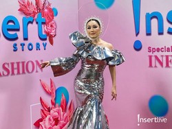 Meriahkan IFA 2023, Titi DJ dan Andmesh Tampil Trendi dengan Warna Silver
