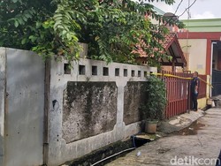 Suasana TKP Penemuan Dua Mayat Wanita Dicor di Kontrakan Bekasi