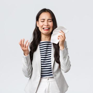 Punya Teman yang Gampang Menitikkan Air Mata? 4 Zodiak Ini Dikenal Paling Sensitif